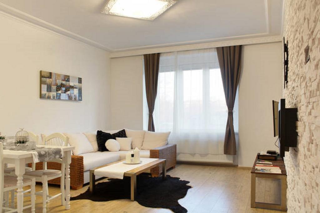 Apartment Argentinská 8 Praga Exterior foto
